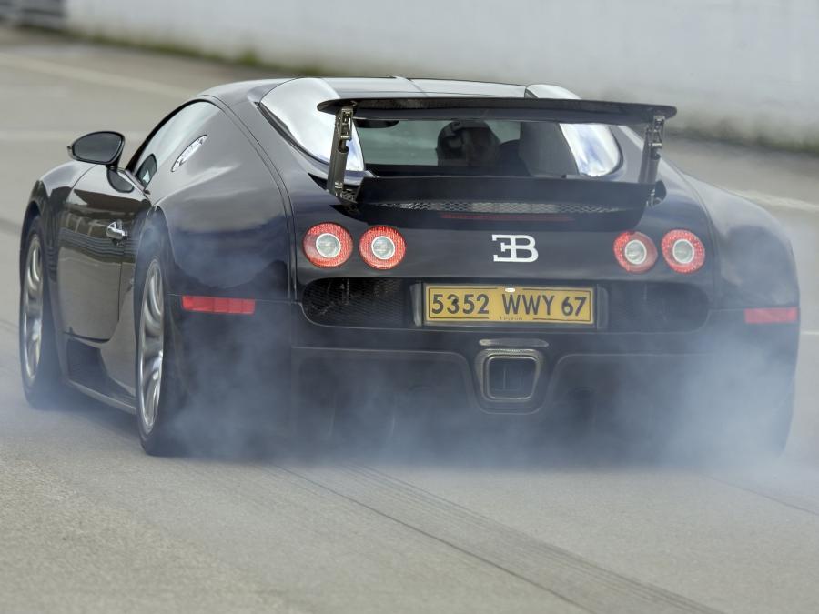  Bugatti Veyron 16.4 2005 года  (фото 97 из 98)